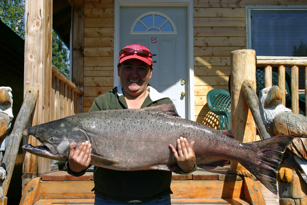 Ladies Catching Kenai River King Salmon 1000